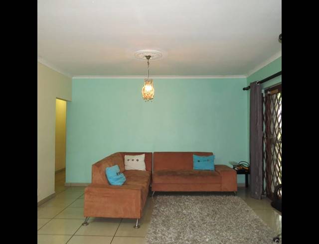 3 BEDROOM TOWNHOUSE FOR SALE IN MEER EN SEE